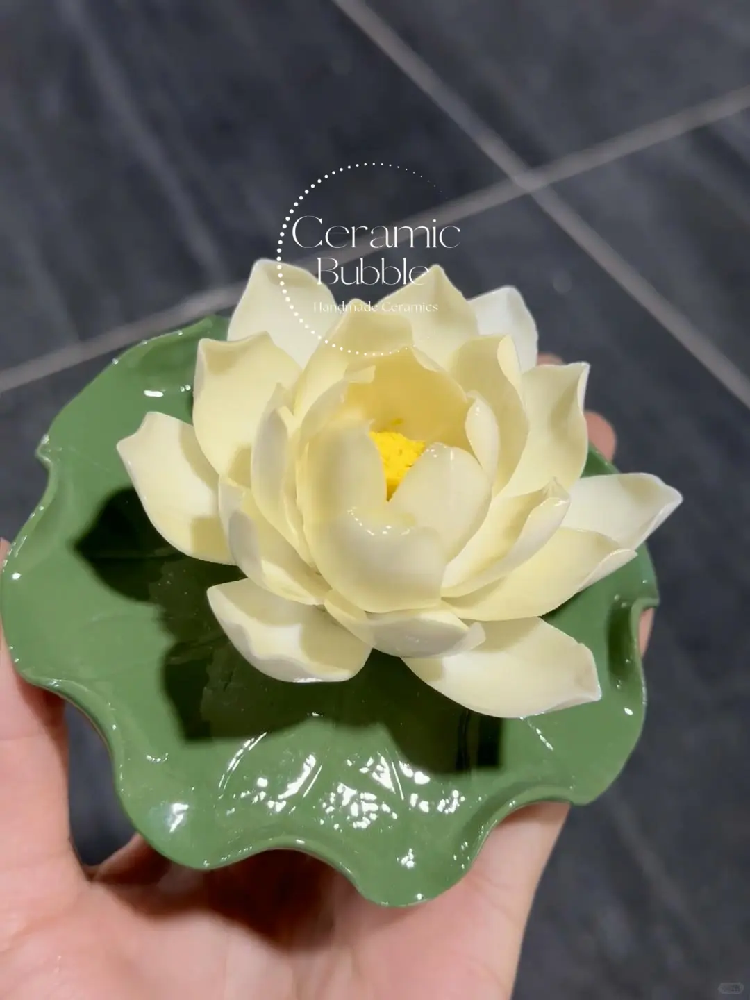 Unique Handmade Beige Ceramic Incense Holder Lotus Flower Shaped Incense Holder with Tray