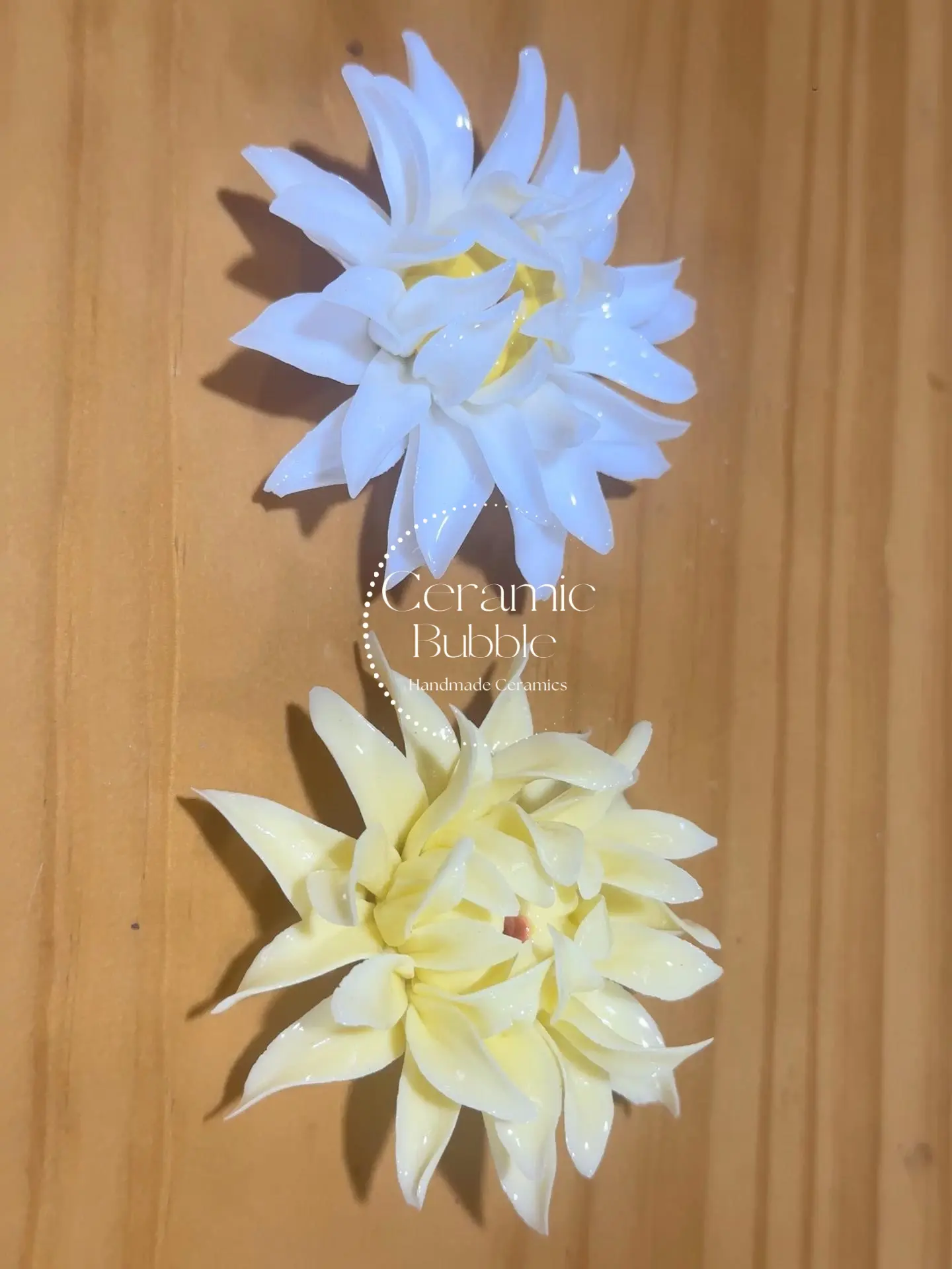 Handmade White/Yellow Chrysanthemum Flower Shaped Ceramic Incense Holder