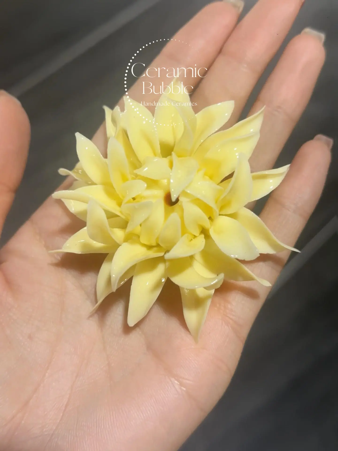 Handmade White/Yellow Chrysanthemum Flower Shaped Ceramic Incense Holder