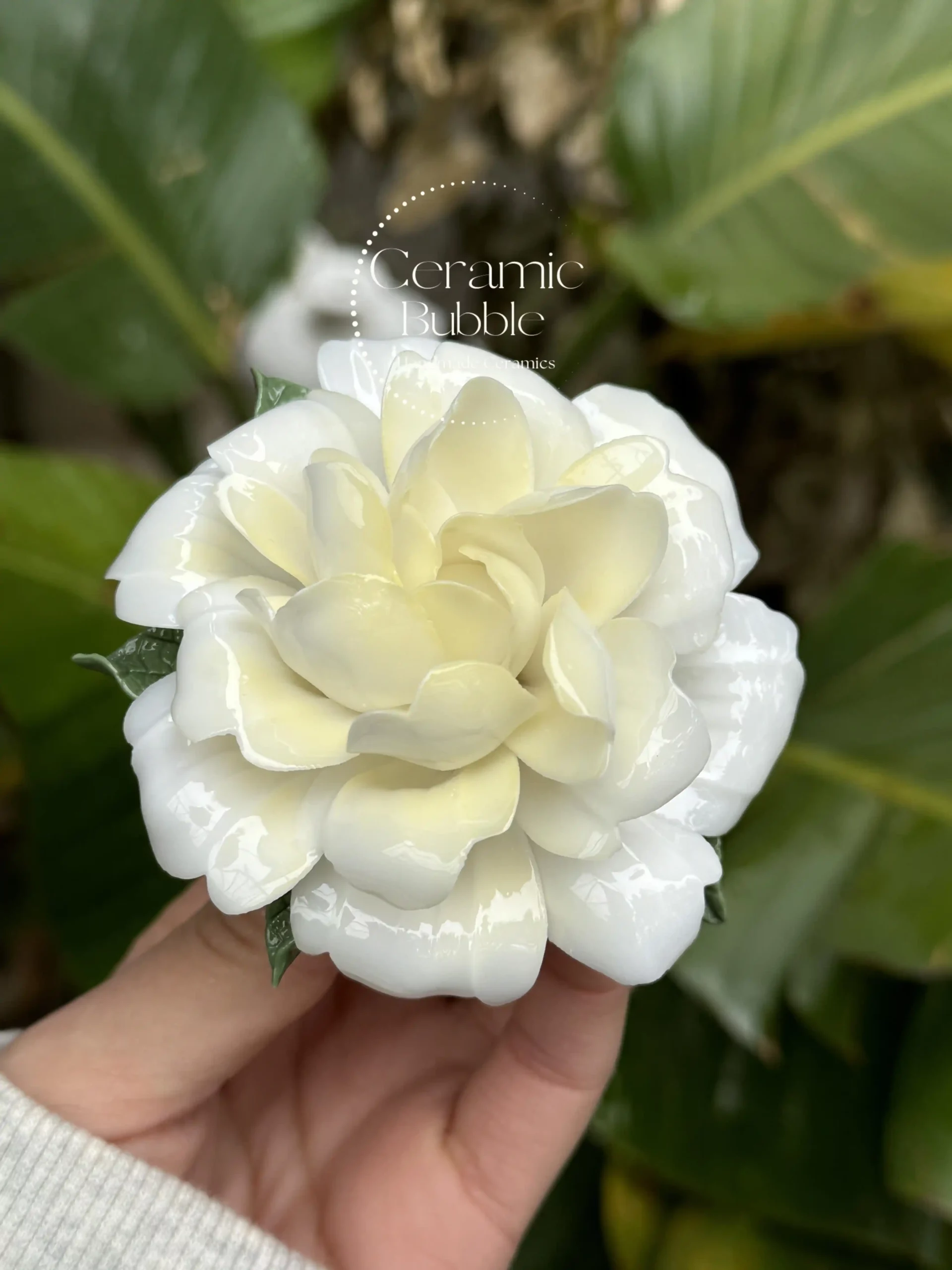 Handmade Gardenia Shaped Ceramic Incense Holder White Floral Stick Burner for Home